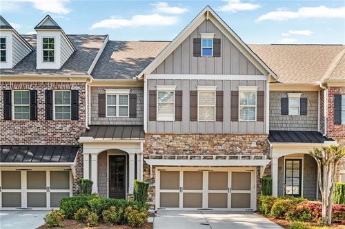 910 Acadiana Dr, Sandy Springs, GA, 30328-2679 | Card Image