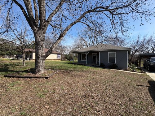 601 Valley St, San Marcos, TX, 78666-5439 | Card Image