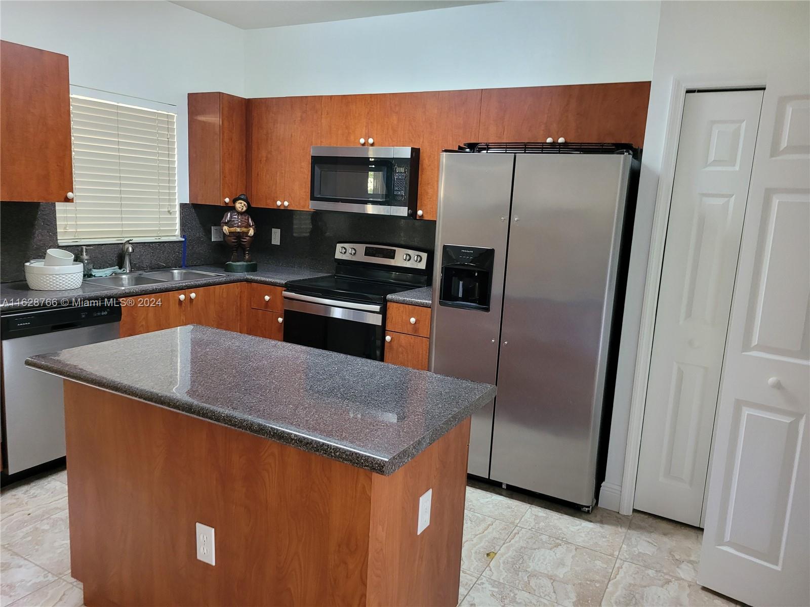 15th Ter, Homestead, FL 33035