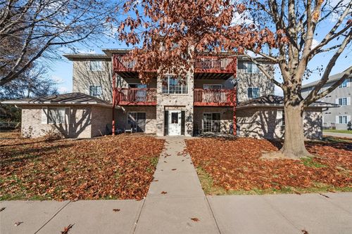 604 Kimberlite St, Tiffin, IA, 52340-9216 | Card Image