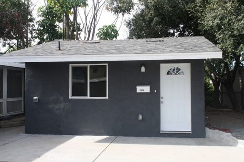 15816 Septo St, North Hills, CA, 91343-1677 | Card Image