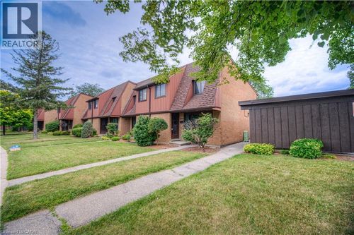 21-112 Kingswood Dr, Kitchener, ON, N2E1S9 | Card Image