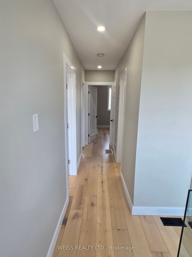 14 Snowood Crt, House attached with 3 bedrooms, 2 bathrooms and 4 parking in North York ON | Image 27