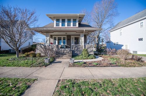 329 Park Avenue Nw, New Philadelphia, OH, 44663 | Card Image