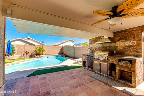 3612 W Questa Dr, Glendale, AZ, 85310-3393 | Card Image