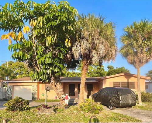 16191 Ne 11th Ave, North Miami Beach, FL, 33162-3812 | Card Image