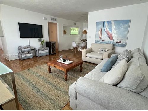 4-1135 101st St, Bay Harbor Islands, FL, 33154-1524 | Card Image