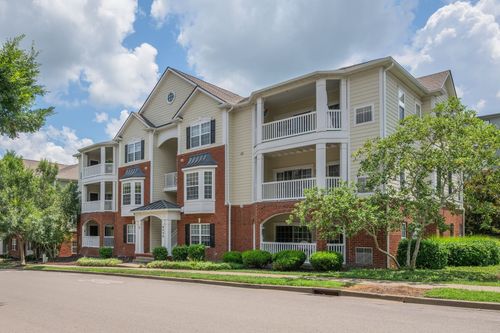 y7-8045 Bienville Dr, Nashville, TN, 37211-7174 | Card Image