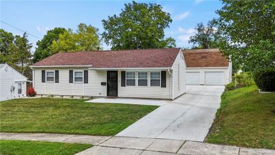 129 E Doris Drive, House other with 5 bedrooms, 2 bathrooms and null parking in Fairborn OH | Image 3