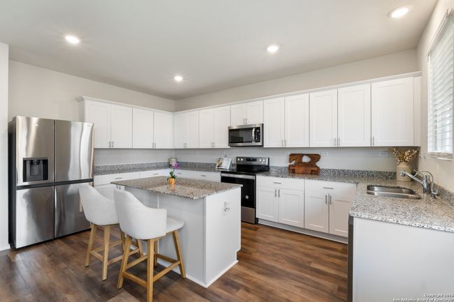 809 Altapass Hls, House other with 4 bedrooms, 3 bathrooms and null parking in Seguin TX | Image 14