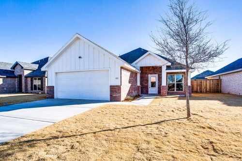 811 N 4th St, Wolfforth, TX, 79382-2111 | Card Image