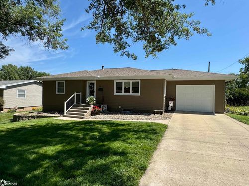 206 5th Ave, Audubon, IA, 50025-1430 | Card Image