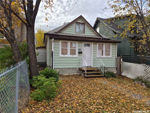 1712 Toronto Street, Regina, SK, S4P1M4 | Card Image