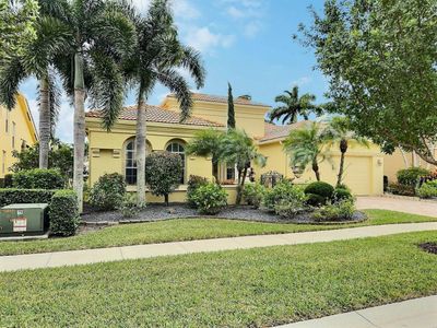 8768 Via Prestigio E, House other with 3 bedrooms, 3 bathrooms and null parking in Wellington FL | Image 2