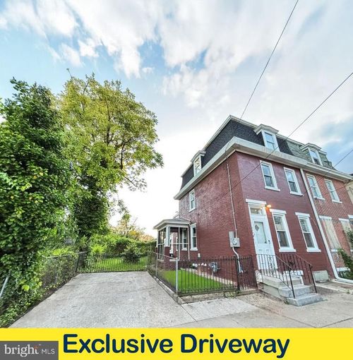 438 Lawrence St, Burlington, NJ, 08016-1620 | Card Image