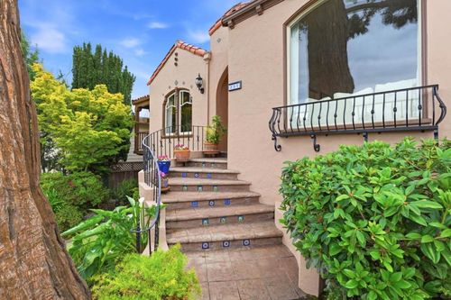 231 Barclay Ave, Millbrae, CA, 94030-2459 | Card Image