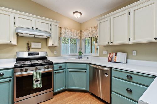 2945 Silo Ct, Anderson, CA, 96007-3673 | Card Image
