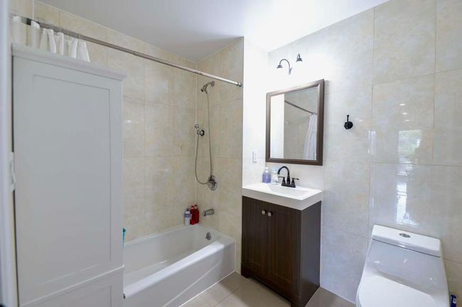 APT-2A - 214 35 Th Ave, Condo with 2 bedrooms, 2 bathrooms and null parking in Bayside NY | Image 9