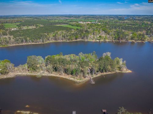 100 Harbors End Dr, Saluda, SC, 29138-8623 | Card Image
