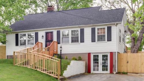 2106 Thomas Ave, Columbia, TN, 38401-4466 | Card Image