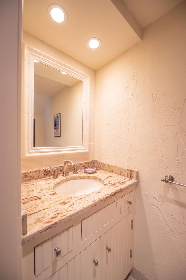29A Maple Hill Loop, Condo with 3 bedrooms, 4 bathrooms and null parking in West Dover VT | Image 16