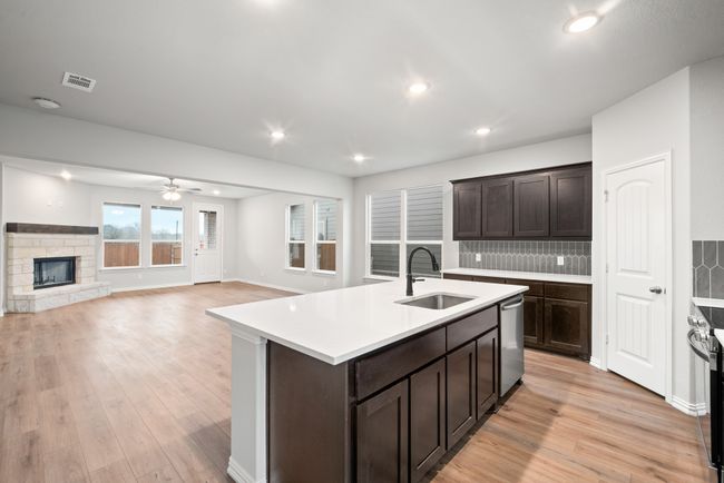 1241 Comal Ln, House other with 4 bedrooms, 2 bathrooms and null parking in Springtown TX | Image 11