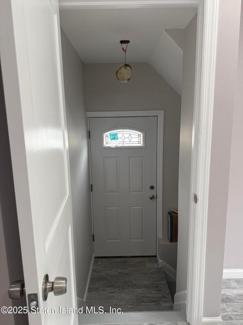 1-21 Luke Ct, Staten Island, NY, 10306-1154 | Card Image