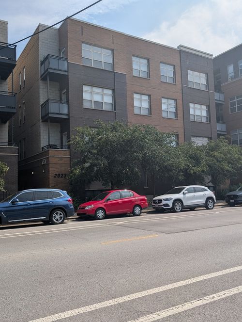 unit-401-2923 N Clybourn Ave, Chicago, IL, 60618-8302 | Card Image