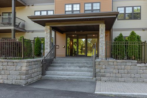 unit-210-150 Us Highway 1 Byp, Portsmouth, NH, 03801-6091 | Card Image