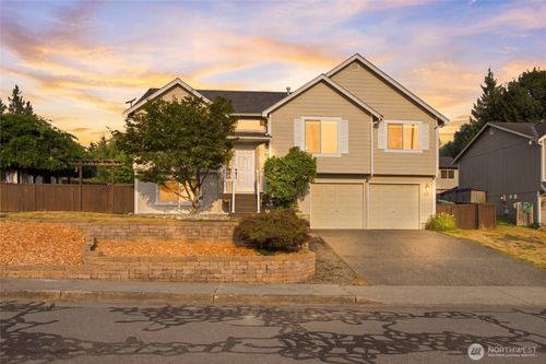505 Hemlock Ave, Granite Falls, WA, 98252-8729 | Card Image