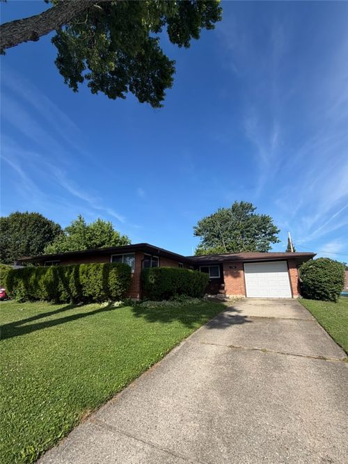 1389 Mapleridge Dr, Fairborn, OH, 45324-3546 | Card Image