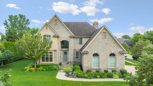 54435 Birchwood Dr, South Lyon, MI, 48178-8003 | Card Image