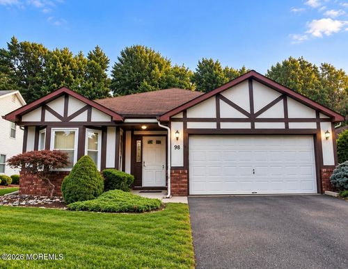 98 Murray Hill Ter, Marlboro, NJ, 07746-1751 | Card Image