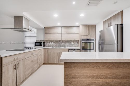 apt-120-4-20350 W Country Club Dr, Aventura, FL, 33180-1661 | Card Image