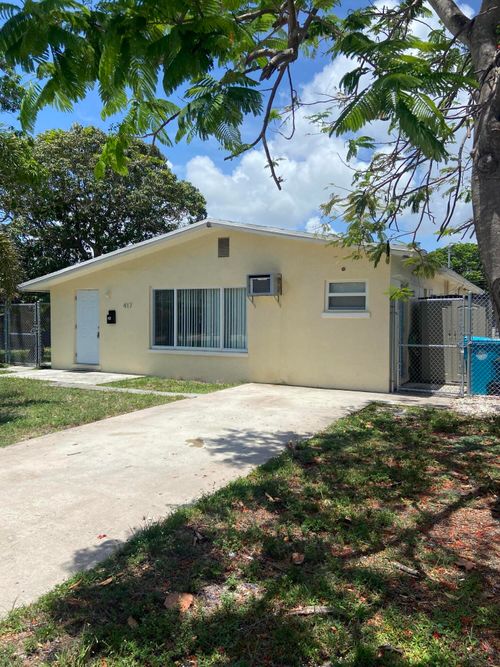 417 Ne 2nd St, Boynton Beach, FL, 33435-3831 | Card Image
