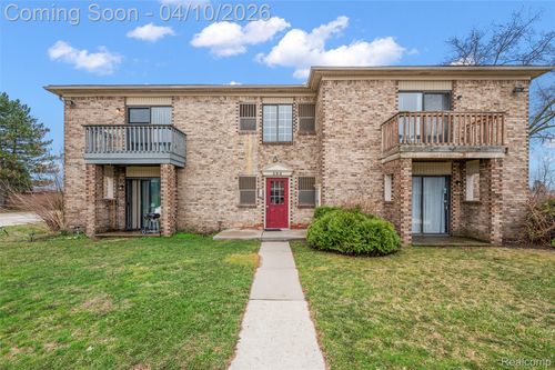apt-101-286 13 Mile Rd, Madison Heights, MI, 48071-5223 | Card Image
