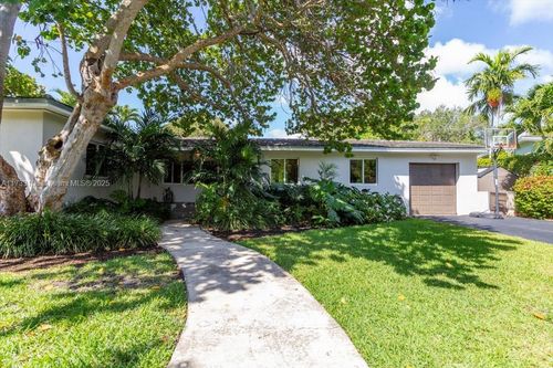 6610 Santona St, Coral Gables, FL, 33146 | Card Image