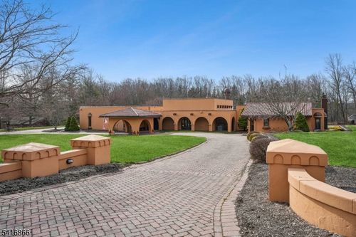 9 Jonathan Smith Rd, Morristown, NJ, 07960-3408 | Card Image