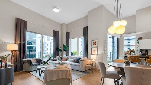 unit-504-1010 Sw 2nd Ave, Miami, FL, 33130-4455 | Card Image