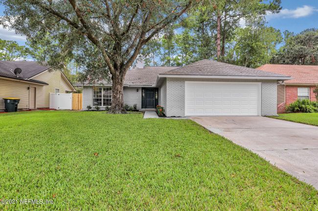 8850 Nature View Ln W, House other with 3 bedrooms, 2 bathrooms and null parking in Jacksonville FL | Image 25