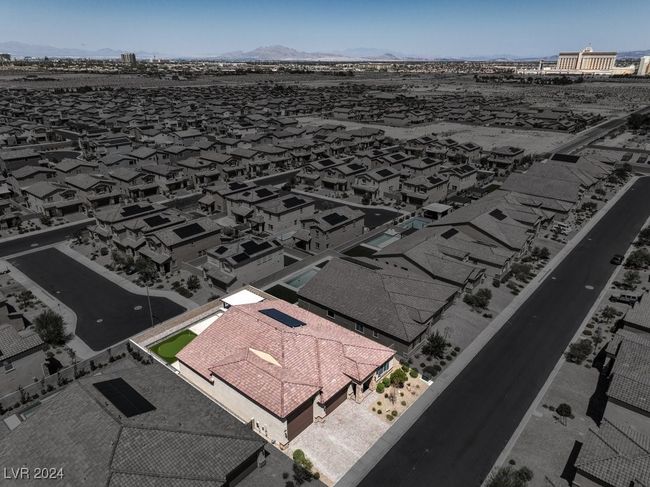 4250 Lailah Skye Ave, House other with 4 bedrooms, 4 bathrooms and null parking in Las Vegas NV | Image 47