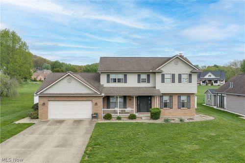 2161 Denise Dr Ne, New Philadelphia, OH, 44663-9454 | Card Image