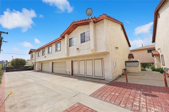 APT-2 - 915 Carob Way, Condo with 3 bedrooms, 3 bathrooms and 2 parking in Montebello CA | Image 23