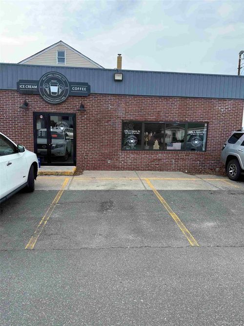 14 A Washington Ave, West Sayville, NY, 11796-1613 | Card Image