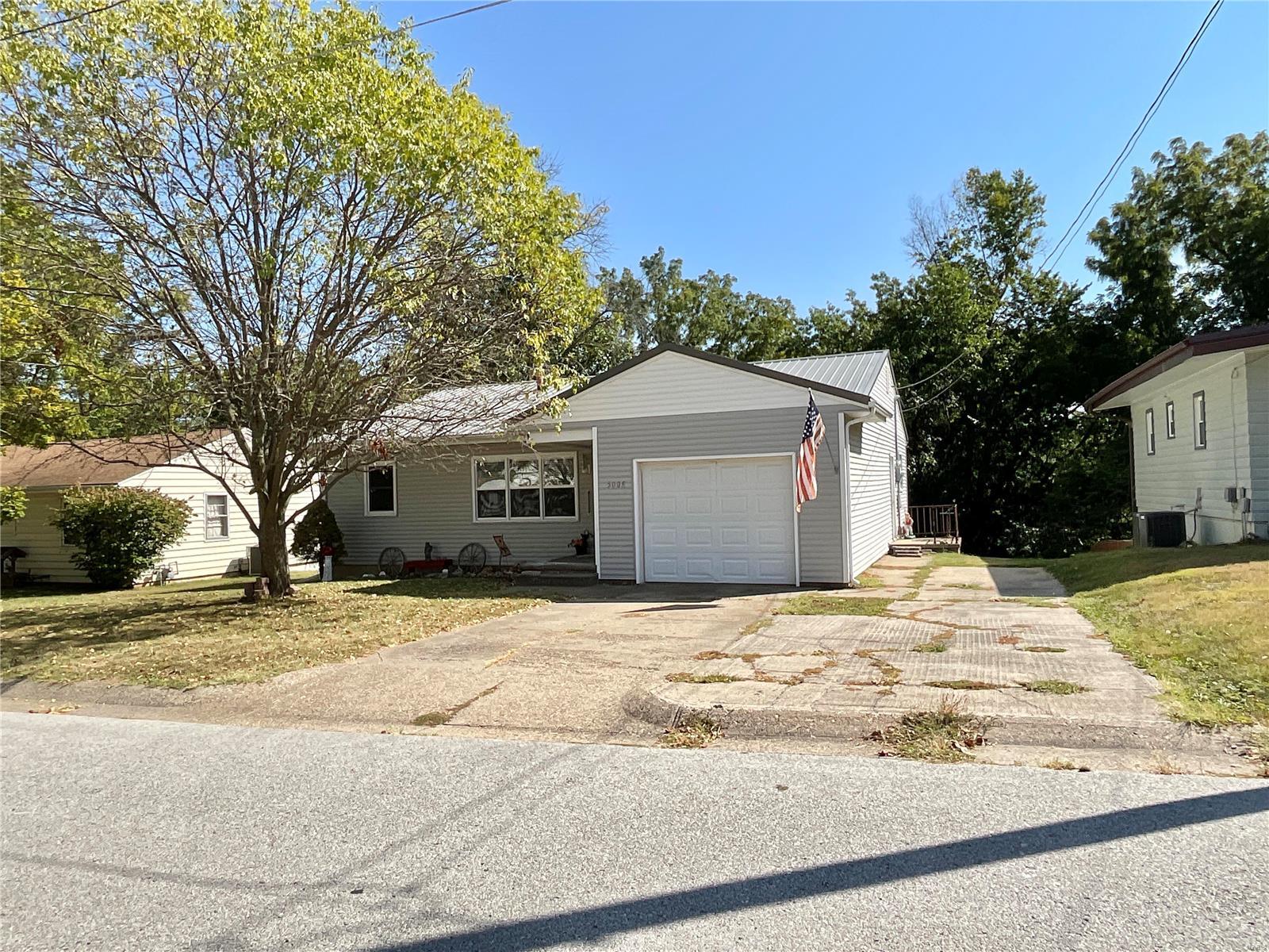 Wyaconda St, Hannibal, MO 63401