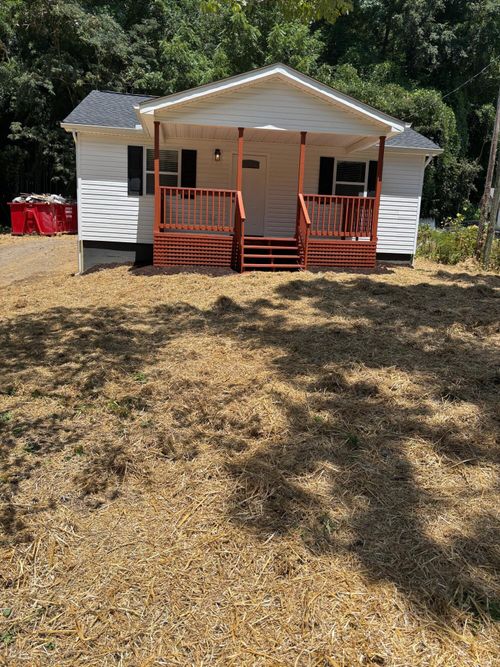214 Walden Ave, Oliver Springs, TN, 37840-2108 | Card Image