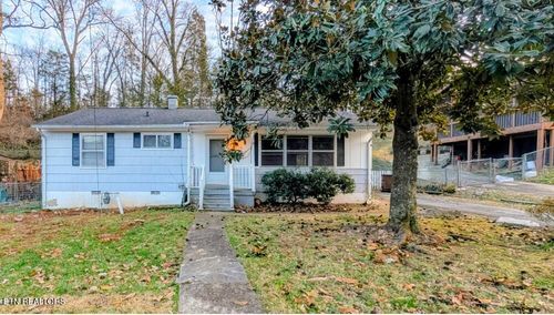 240 East Drive, Oak Ridge, TN, 37830 | Card Image