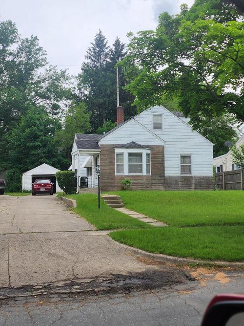 31 Keith Dr, Battle Creek, MI, 49037-2705 | Card Image