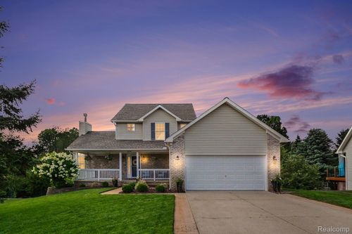 1134 Brookside Ct, Oxford, MI, 48371-6055 | Card Image