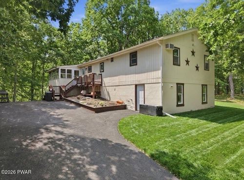 198 Edinburgh Road, Bushkill, PA, 18324 | Card Image